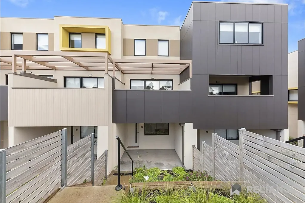 Modern, Low-Maintenance Living in Prime Tarneit Location!!