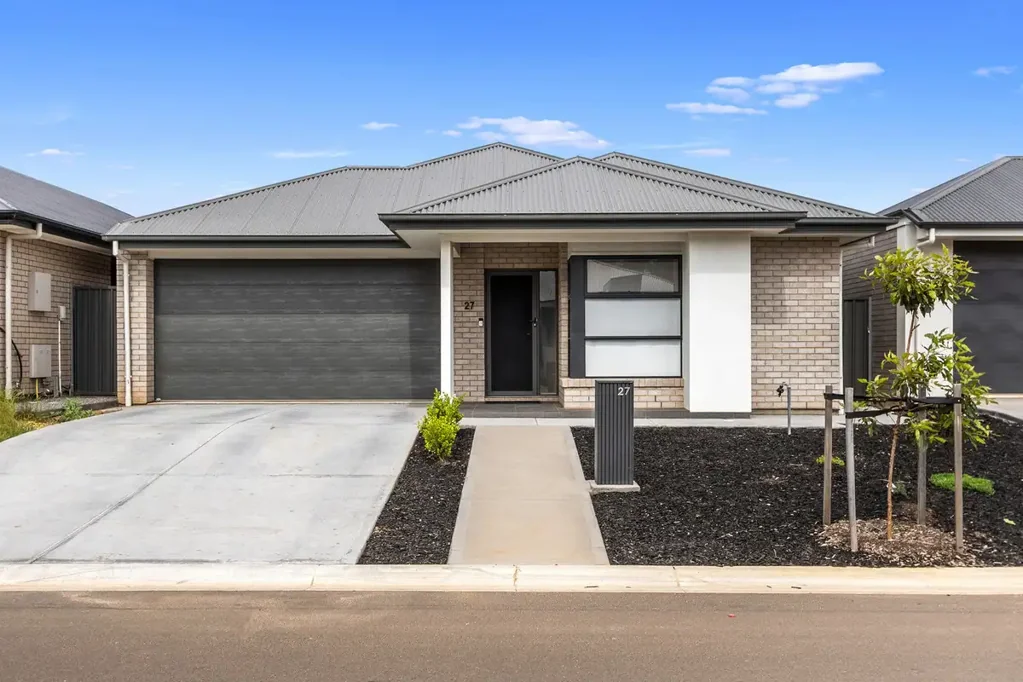 Angle Vale 4Kwarto Modern Luxury, Impeccable Presentation & Exceptional Family Living
