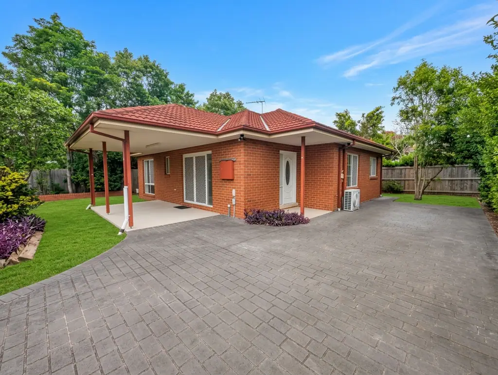 Spacious Three-Bedroom Modern, Quiet & Low-Maintenance Home