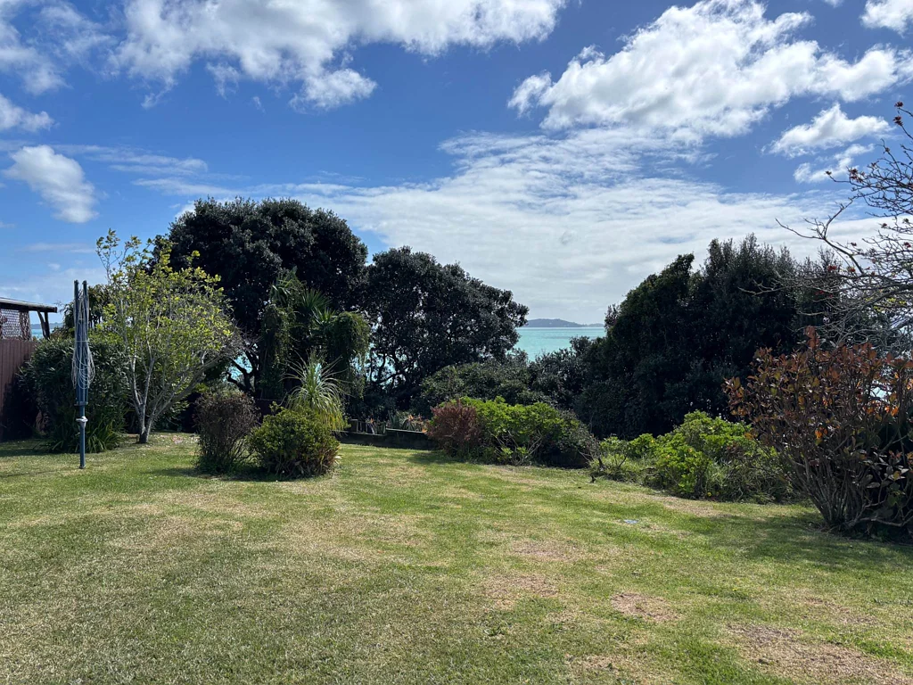 Coastal Living in the Heart of Beachlands
