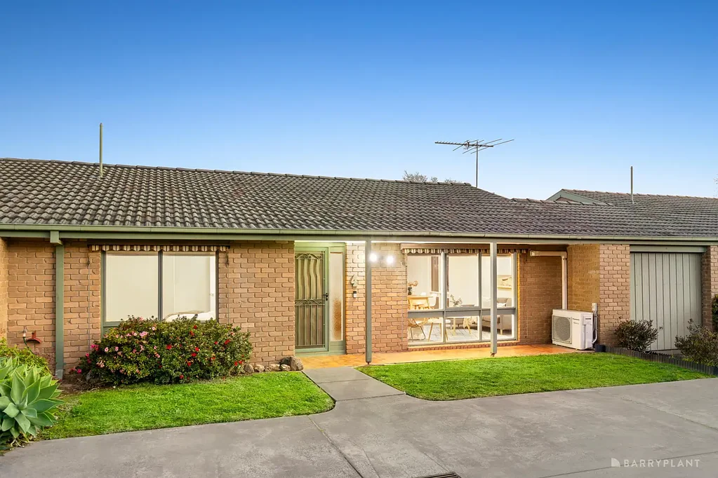 Doncaster 2Moenga North-facing sunshine meets peaceful and quiet, single-level comfort.