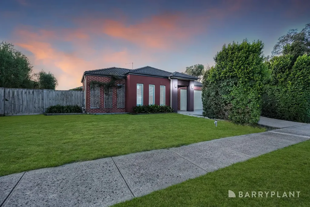 Pakenham 4Zimmer Exceptional Family Living in the Heritage Springs Estate!