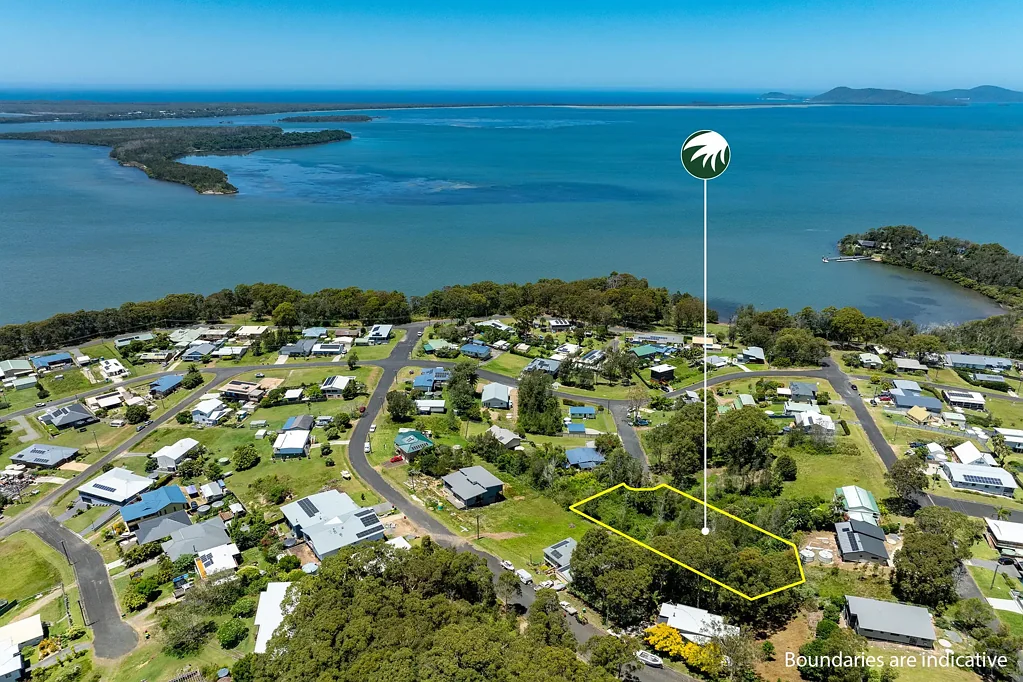 Coomba Park Large expansive uncleared block