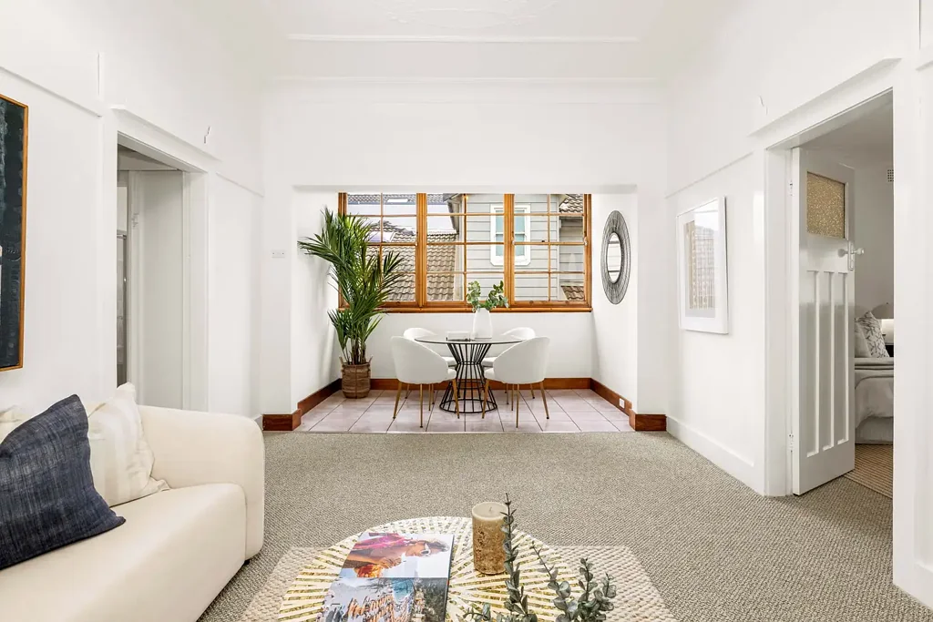 Bondi Beach 3 Slaapkamer Semi-sized Bondi Beach Apartment Of Timeless Charm And Period Appeal