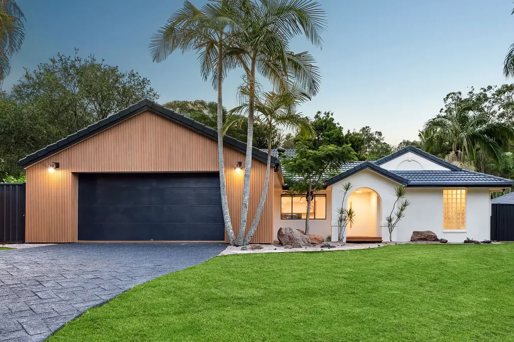Noosaville 4房  Freshly Renovated Family Entertainer in a Prime Noosaville Pocket
