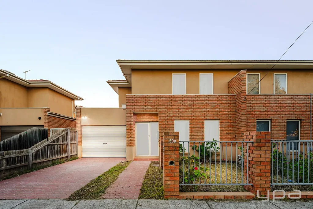 Werribee 3બેડરૂમ Spacious Townhouse in the Heart of Werribee – Walk to Everything!