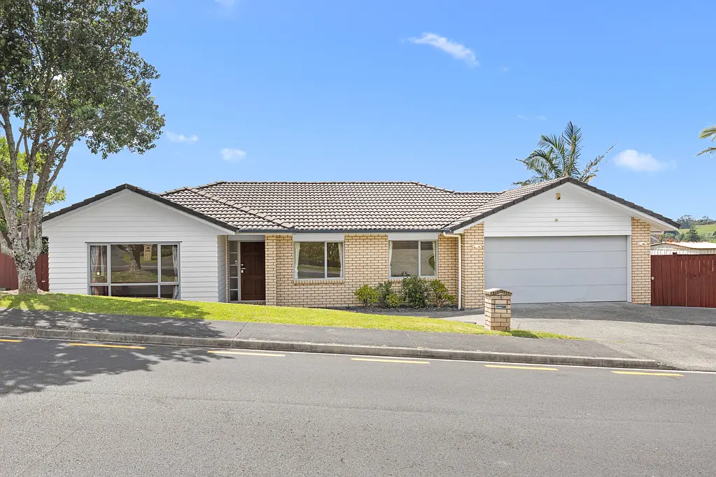 55 South Kensington Way, Henderson, Waitakere City, Auckland