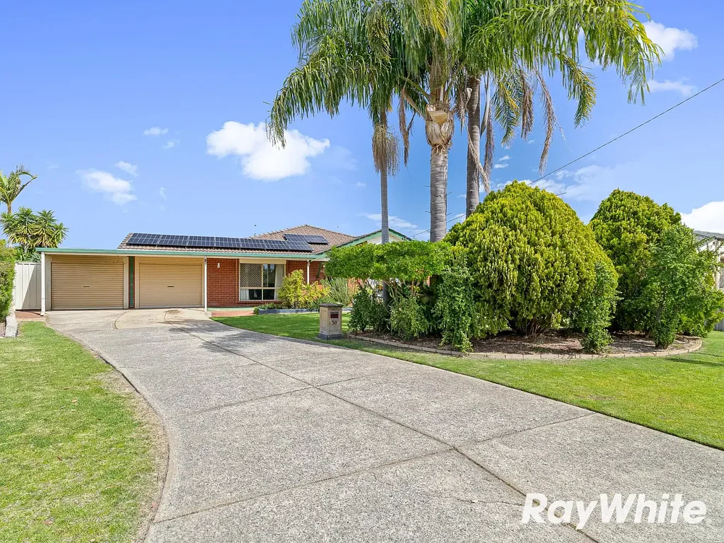Pinjarra 4બેડરૂમ Centrally Located Family Home on Large Block with Pool
