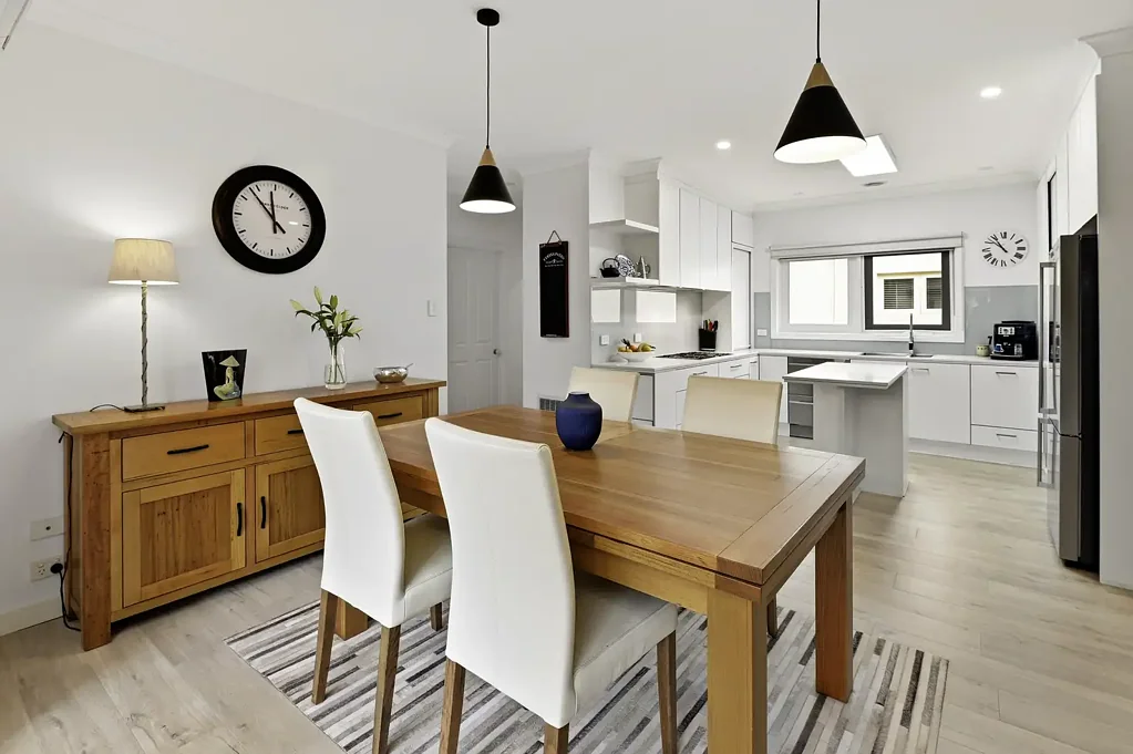 Blackburn North 3ห้องนอน Low-Maintenance Luxury with Superb Indoor-Outdoor Appeal