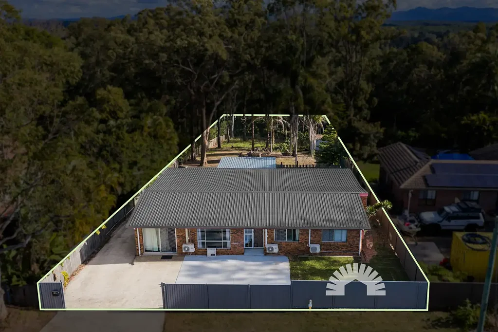 Narangba 5 Bedroom Renovated Family Living on a Huge Block