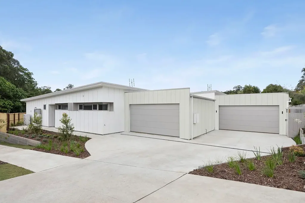 Palmwoods 3 Bedroom Brand new duplex - Villa 2 Under Contract