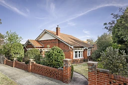4 Bracken Road, Caulfield South