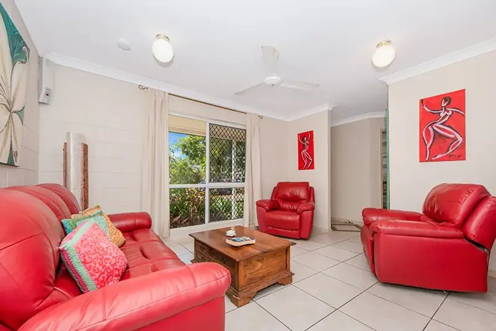 Family Living Made Easy in Greenview Estate - unfurnished