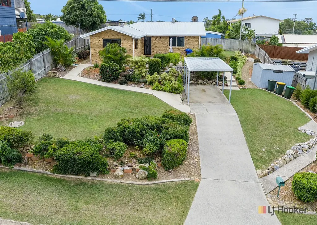 Boyne Island 3ห้องนอน Immaculate Low Set Brick Home in Tranquil Cul-de-Sac