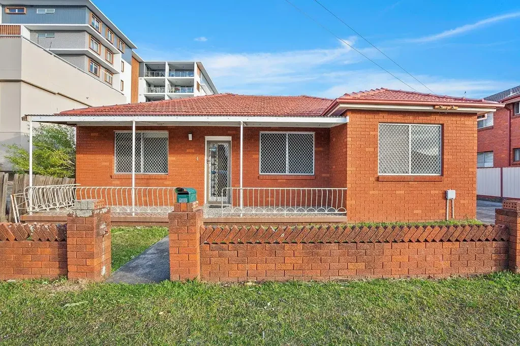Wollongong 4 Bedroom Prime Commercial Property