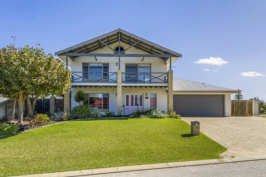 Warnbro 4房  Pristine Living in a Coastal Pocket