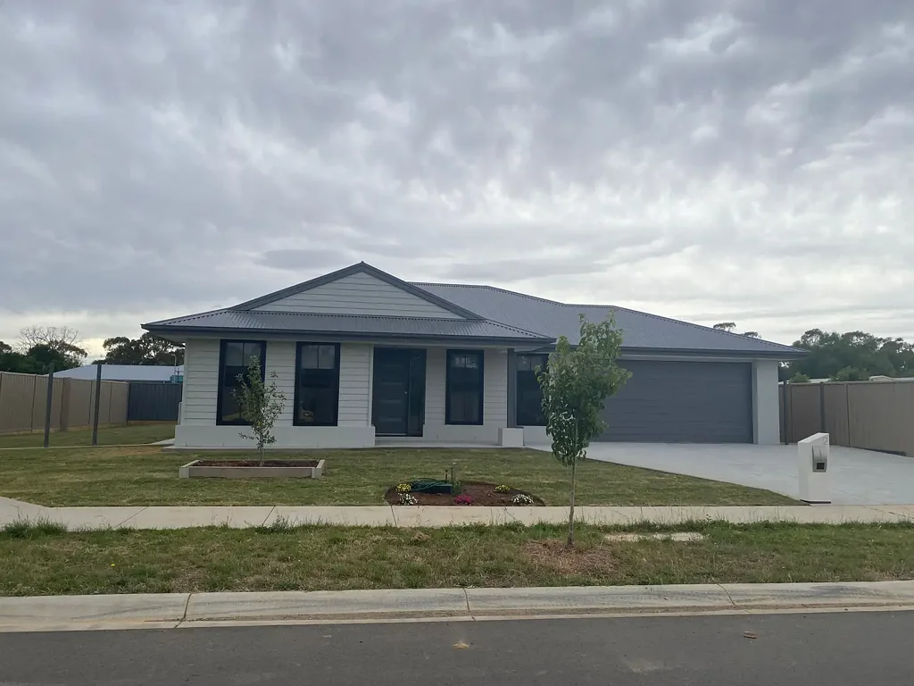 Please call Ray White Nagambie 03 5794 2777 to book a time to view.