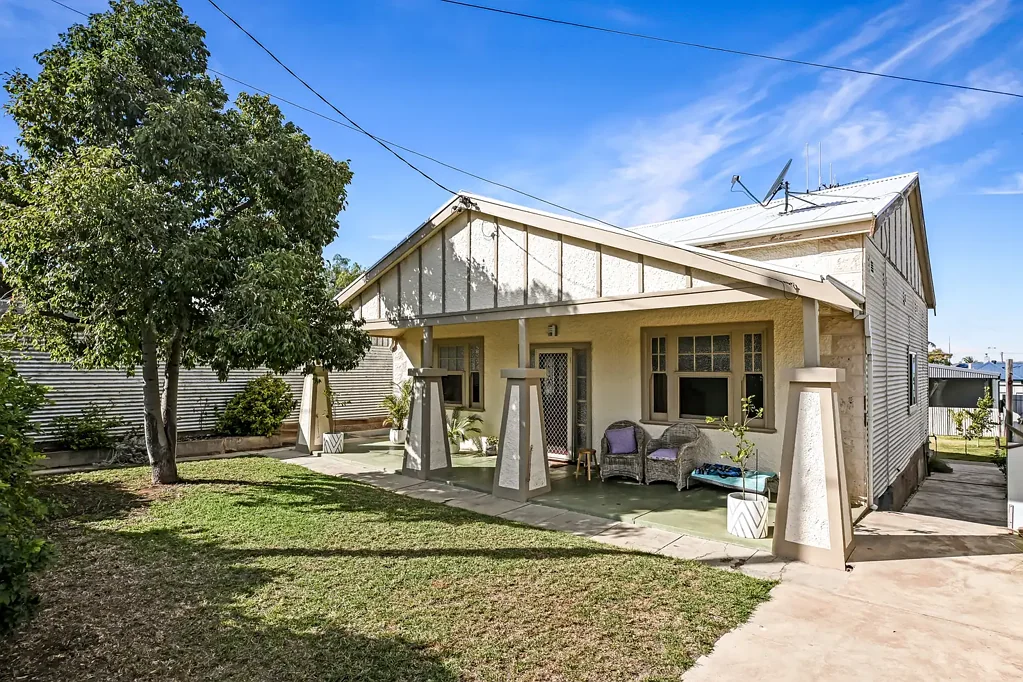 Broken Hill 3ਬੈੱਡਰੂਮ MODERN LIVING