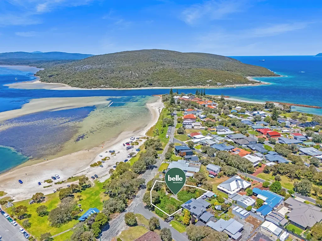 21 Roe Parade, Emu Point, WA 6330