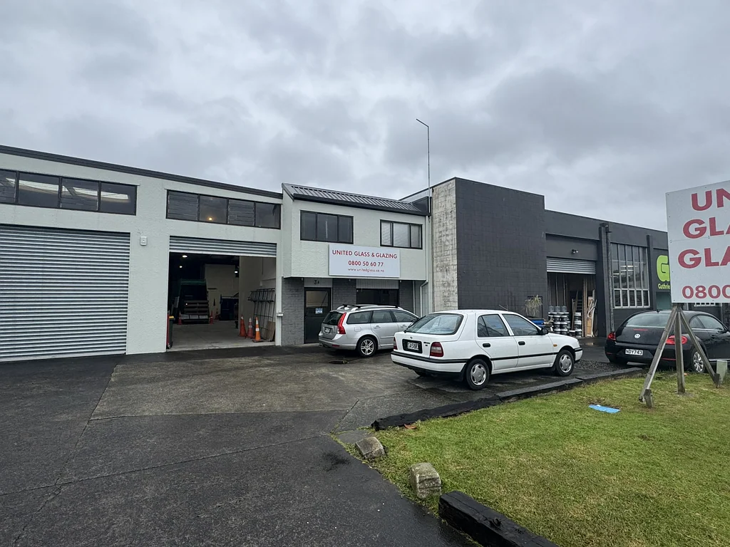 Wairau Valley Wairau road front industrial - 331sqm