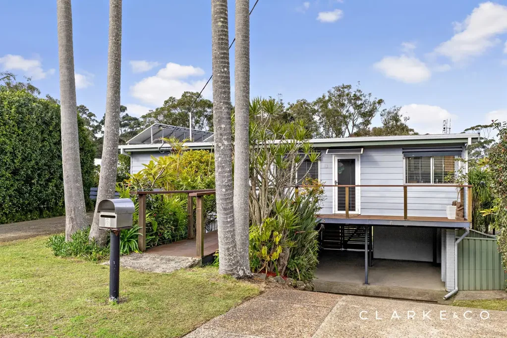 Kilaben Bay 4房  A FAMILY HOME WITH A BEAUTIFUL LAKESIDE BACKDROP!