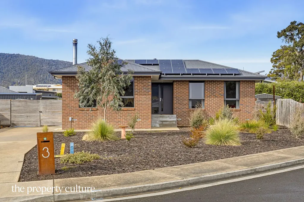 Huonville 3房  Quiet Living, Close to Everything