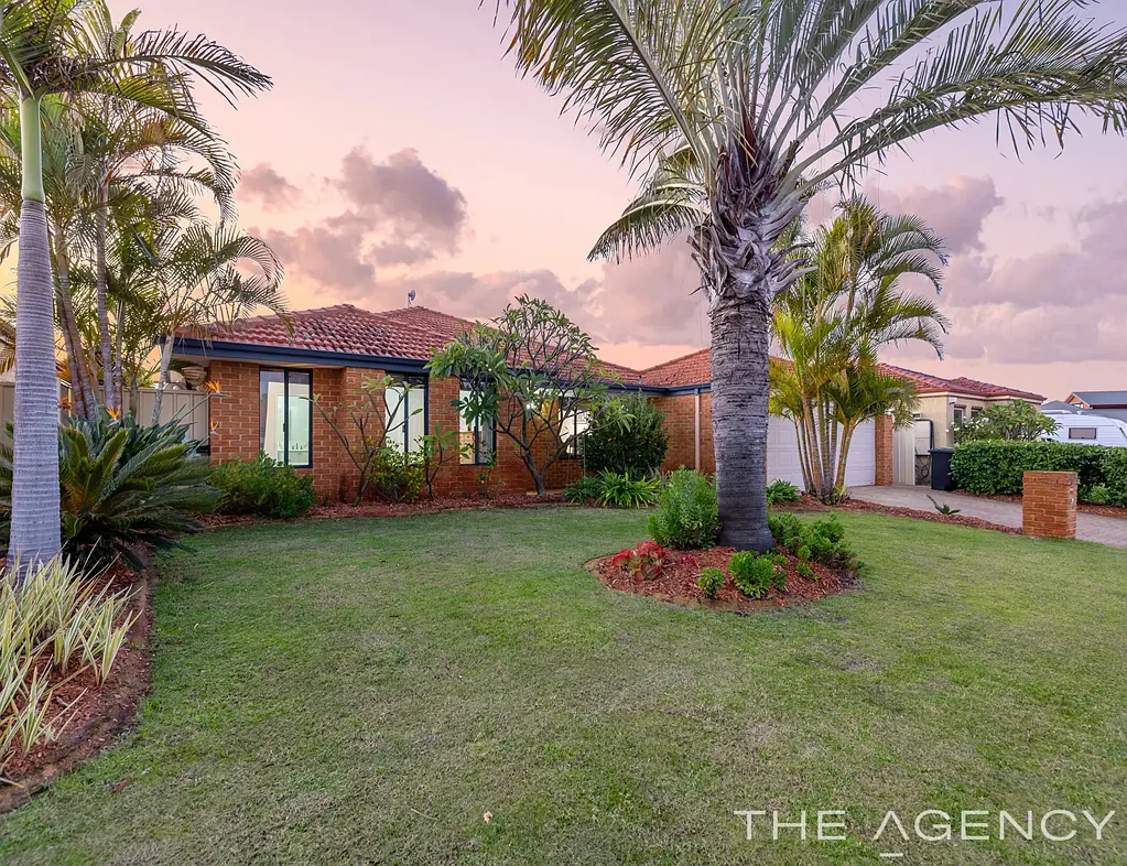 Canning Vale 4Zimmer Spacious Family Living with Pool & Workshop – 34 Bramdean Cres Canning Vale