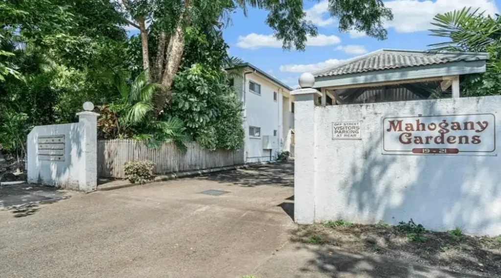 SPACIOUS UNIT IN SOUGHT LOCATION!