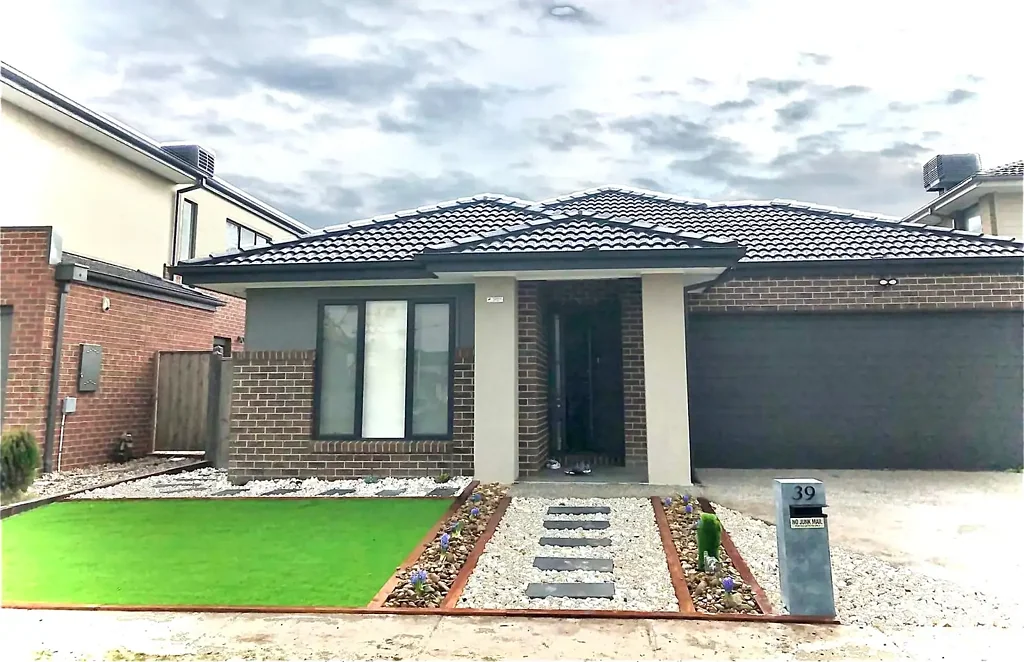 4Bedroom family Home with Energy-Efficient Living in Saltwater Estate!!
