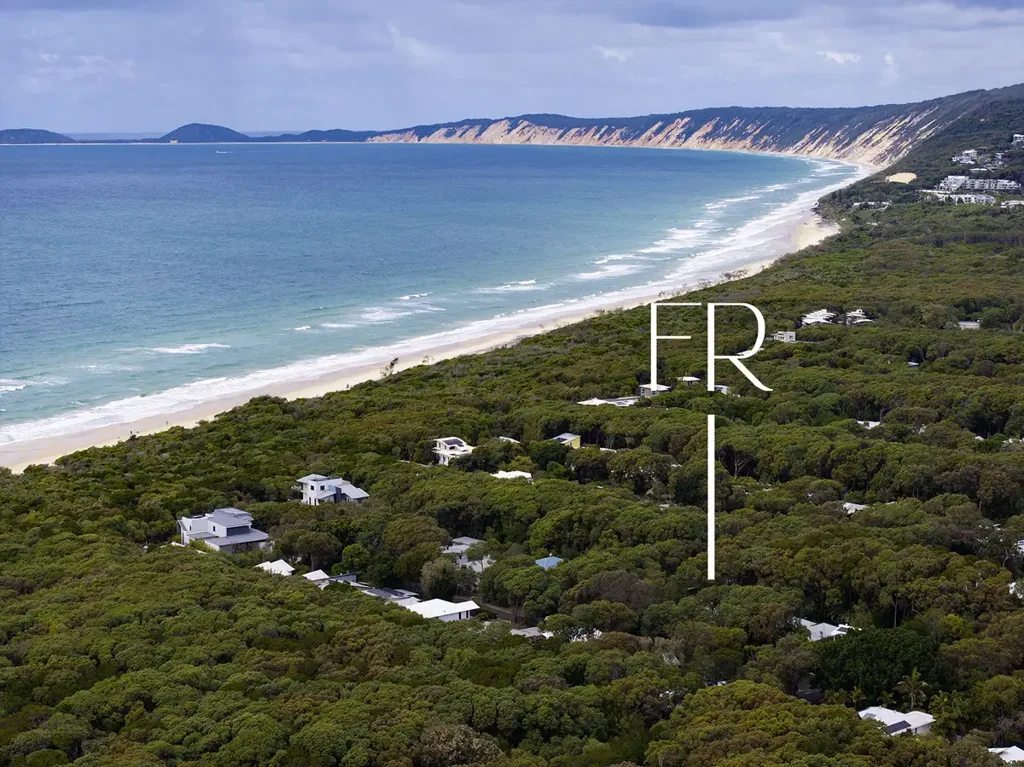 Rainbow Beach 4 Slaapkamer TIGHTLY HELD COASTAL RETREAT IN RAINBOW SHORES – WALK TO BEACH & COLOURED SANDS
