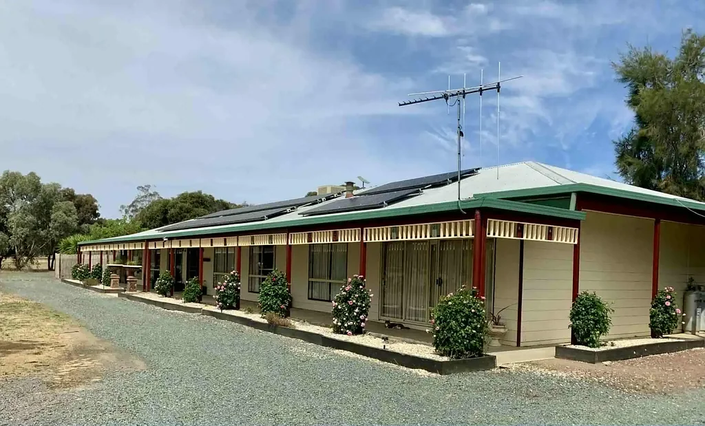 Rushworth  Wonderful 20 acre property with huge 5  bedroom home in idyllic rural setting.