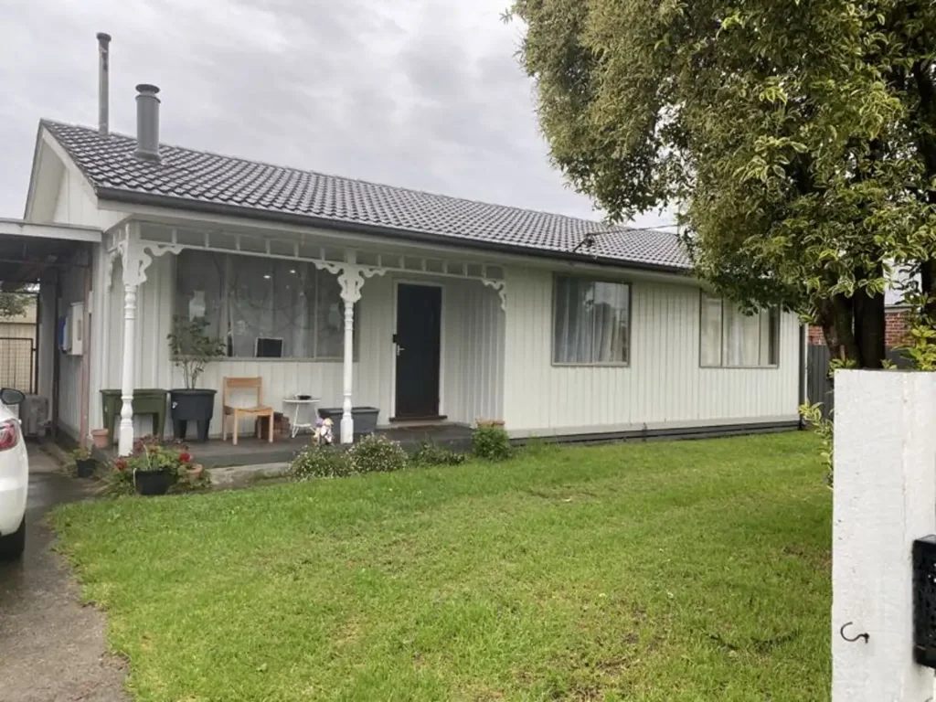STYLISH 3 BEDROOM HOME