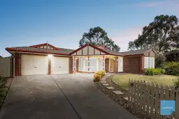 32 Northampton Crescent, Caroline Springs