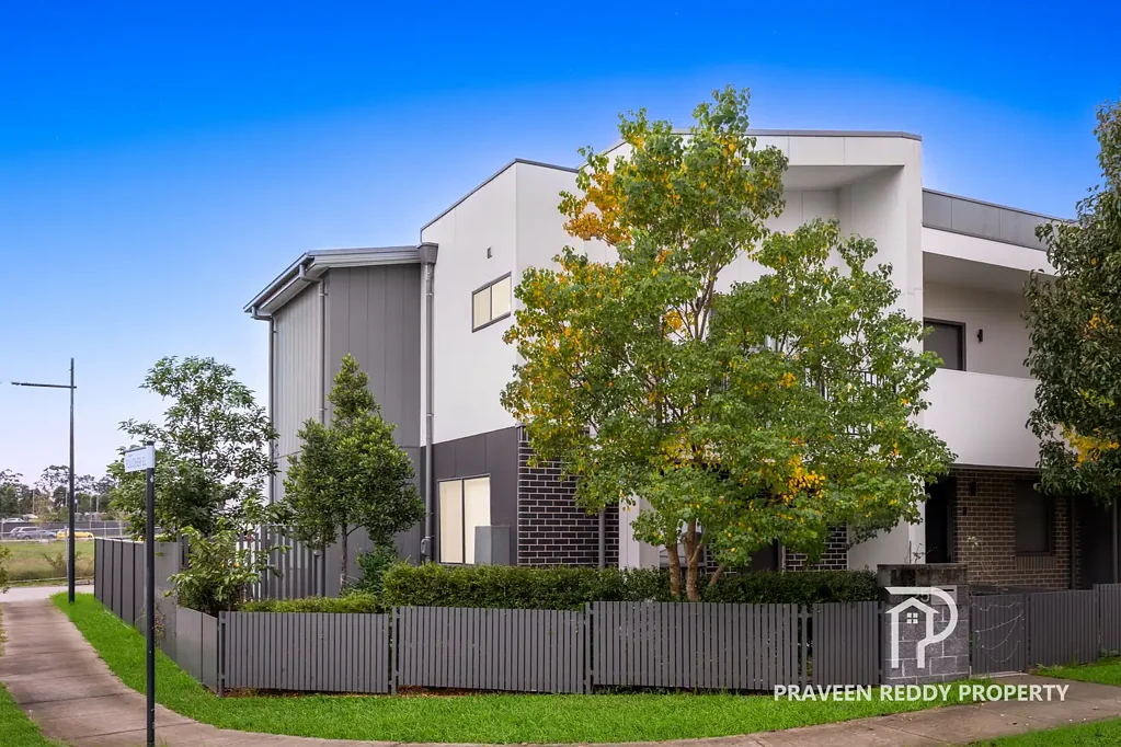 Schofields 4Habitaciones Premium 4 Bed NO STRATA Home, WALK To Schofields Station & Parks !!