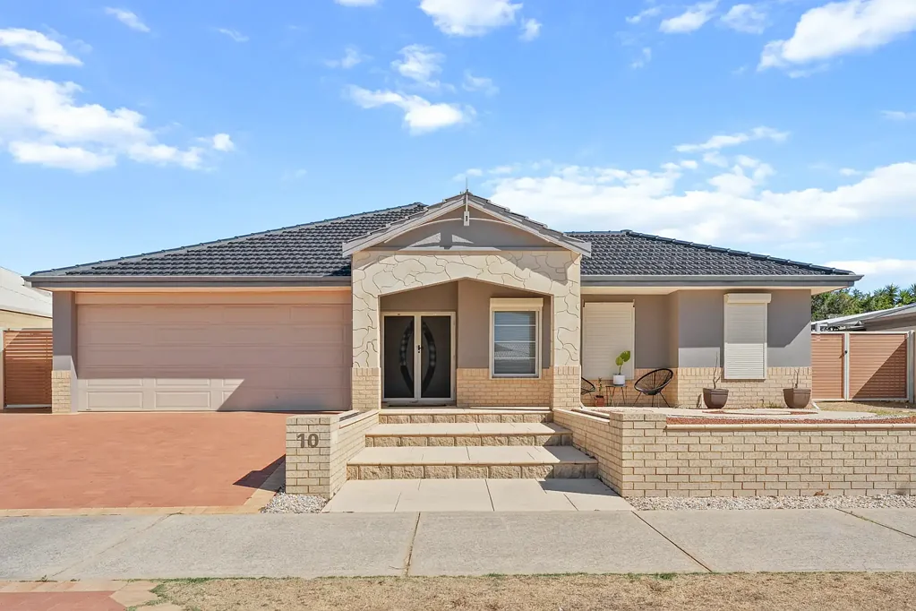 10 Yucca Road, Secret Harbour, WA 6173