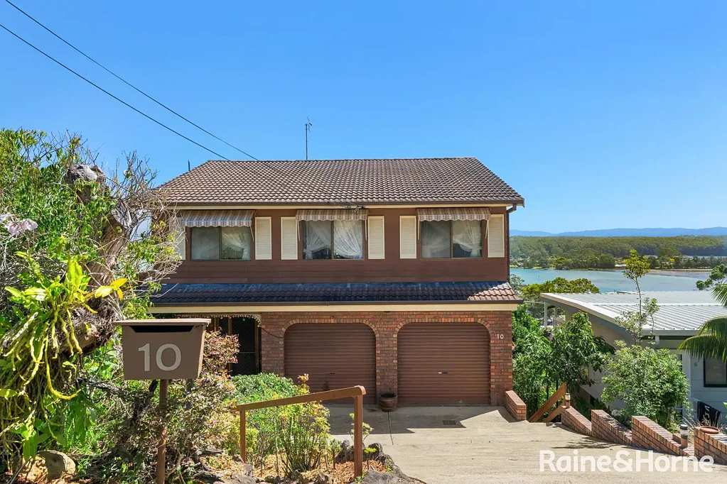 10 Braidwood Avenue, Burrill Lake, NSW 2539