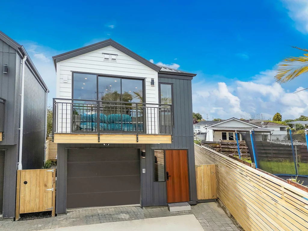 Ranui 4Kwarto Modern & Standalone Homes with Warranty