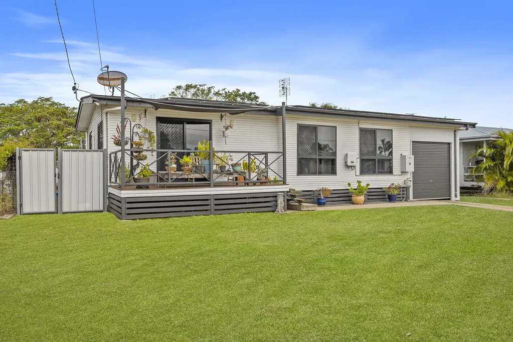 Blackwater 3Zimmer Stunningly Renovated Inside, Large Shed, 9.68 kw Solar