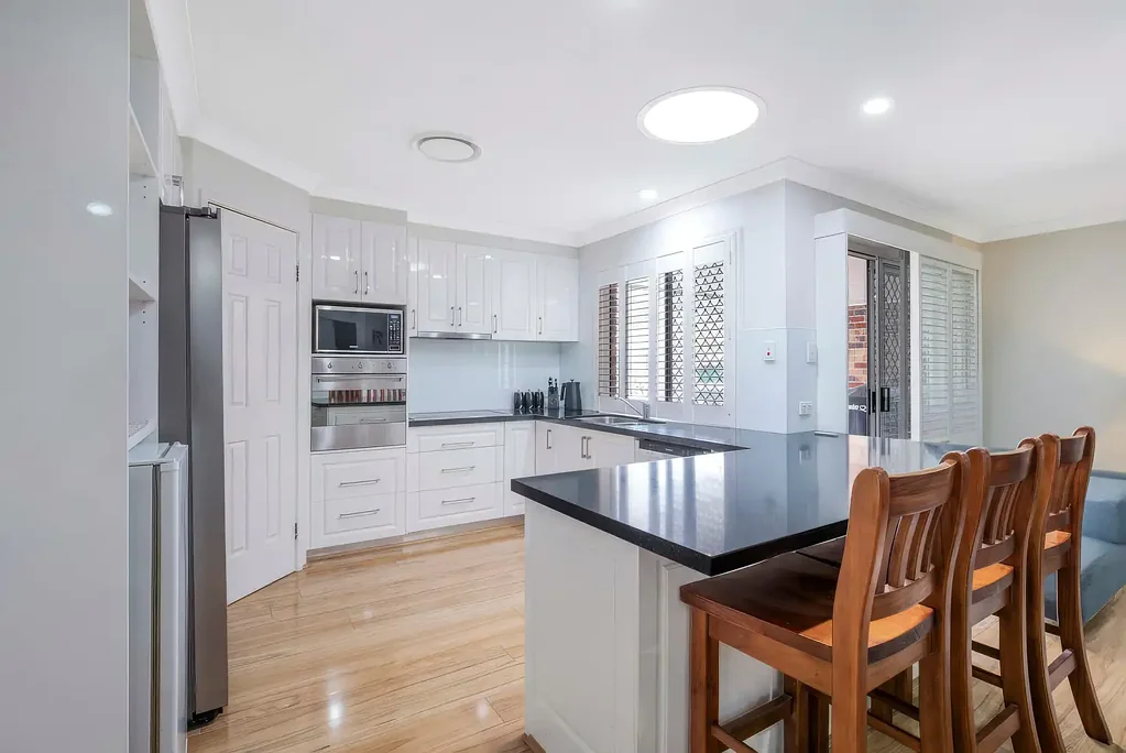 Eatons Hill 6कमरा Expansive Single Level Family Home on 1,200m2!