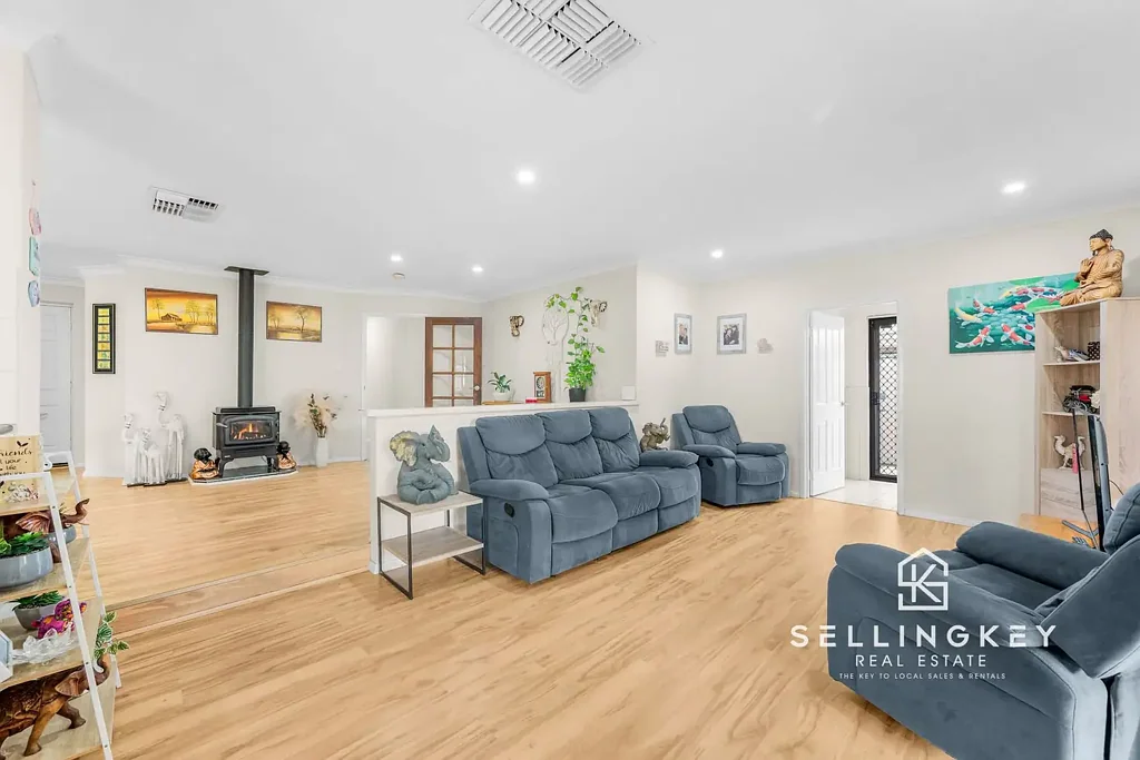 Thornlie 4غرفة نوم SellingKey Real Estate presents 17 Chivalry Way, Thornlie!