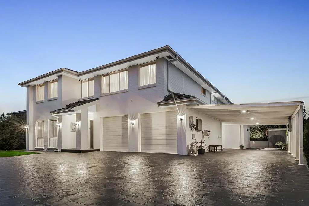 Kellyville 5બેડરૂમ AUCTION ON-SITE Saturday 5th July 12:45pm
