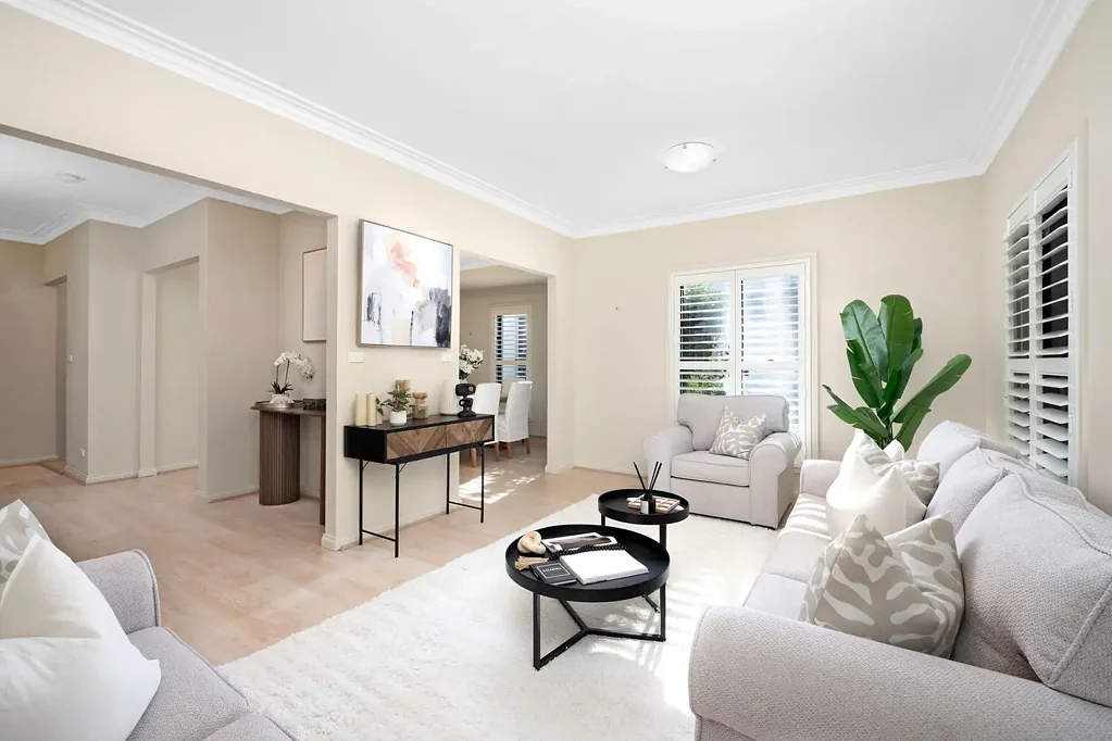 Mona Vale 4બેડરૂમ Spacious 4 bedroom Torrens title townhouse with 3 living areas and parking for 4 cars