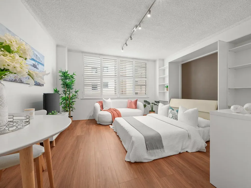 Fresh Parkside Studio In A Prized Lifestyle Hub