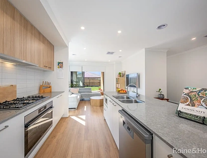 12 Nowlan Street, Gisborne, VIC 3437, 4 ਕਮਰੇ, 2 ਬਾਥਰੂਮ, House