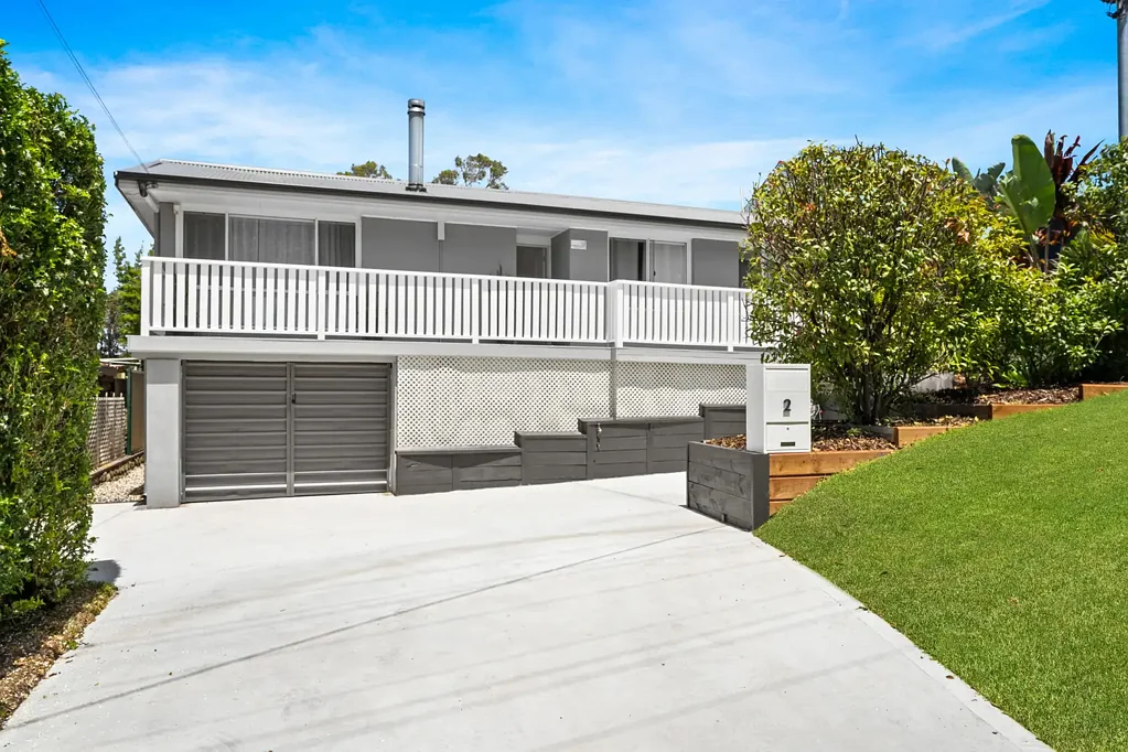 2 Bourbon Street, Wyoming, NSW 2250