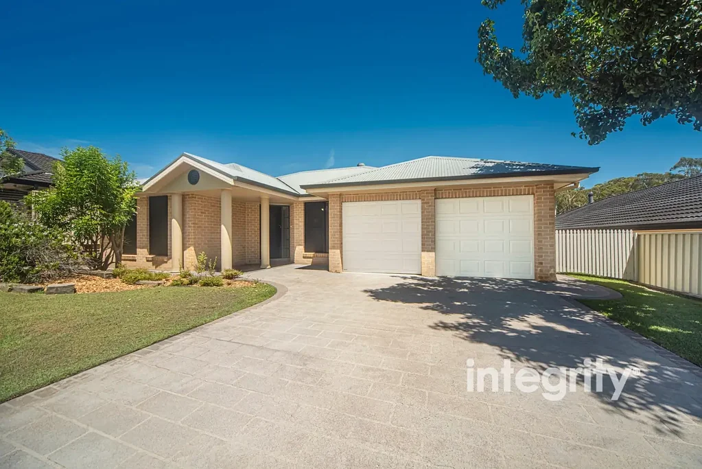 10 Freesia Crescent, Bomaderry, NSW 2541