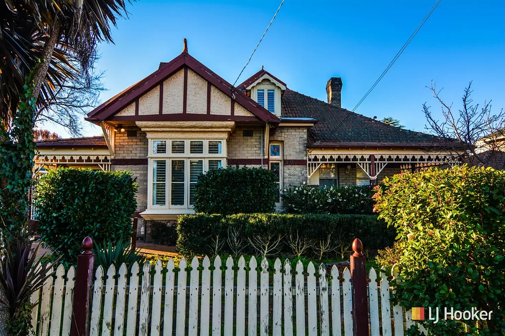 Lithgow 3Zimmer "Rosehill" - An Early  1900�s Masterpiece