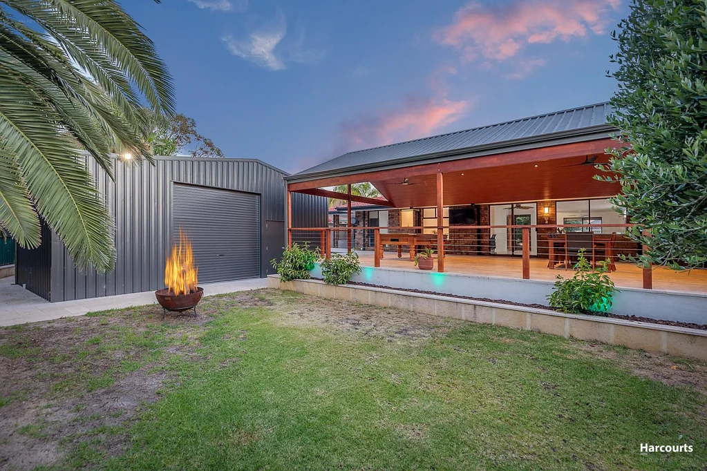 19 Brookside Avenue, Kelmscott, WA 6111