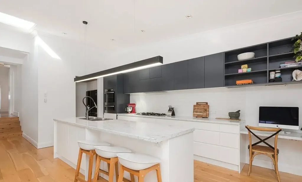 Stylish 4-Bedroom Family Home | Walk to Olympic Park & Station