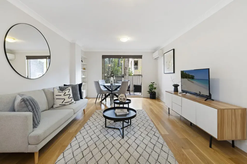 Croydon 1બેડરૂમ Ground Floor Apartment with Private Courtyard & Bonus Storage Room